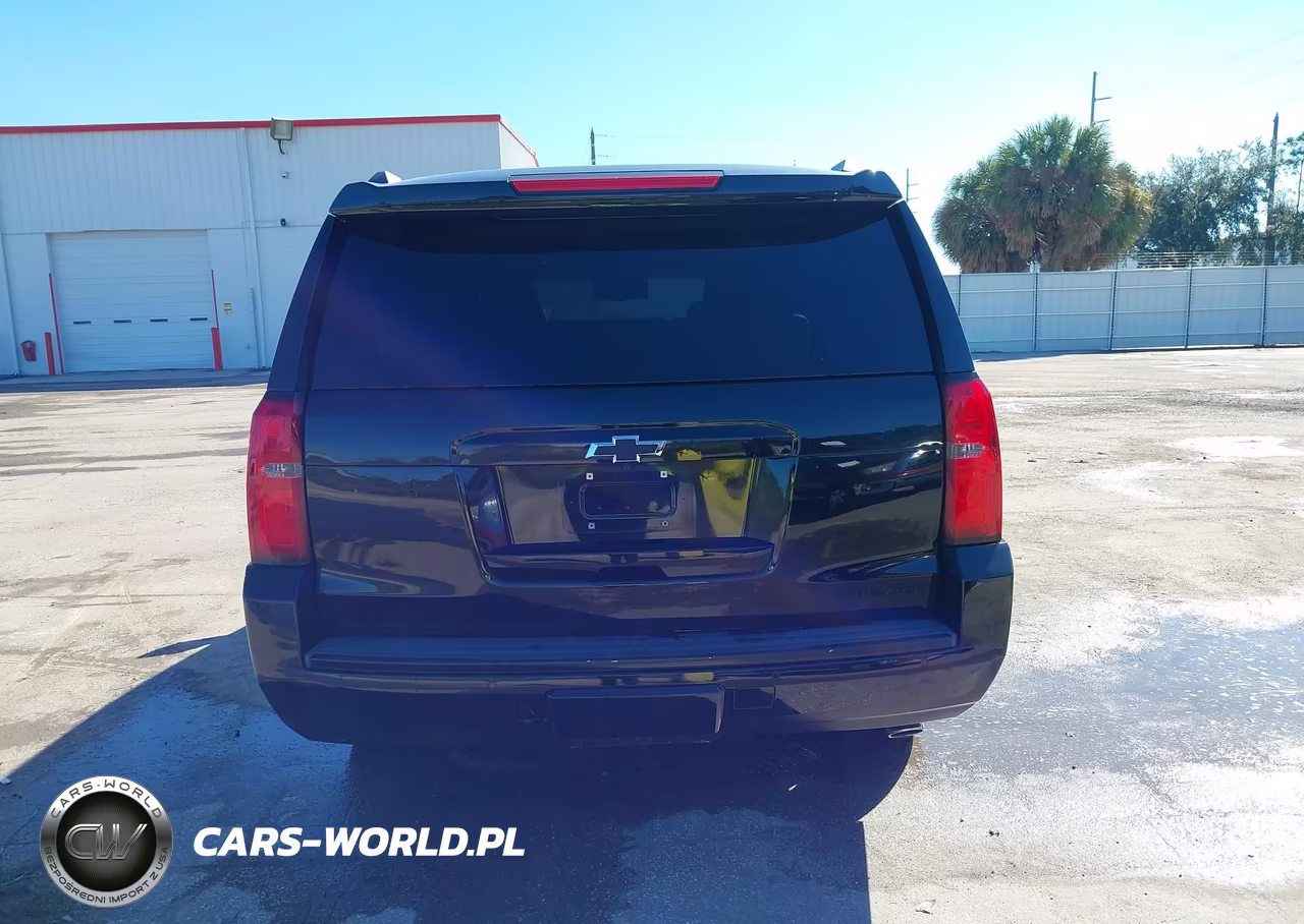2019 Chevrolet Suburban K1500 Premier VIN:1GNSKJKC1KR259263 - 16