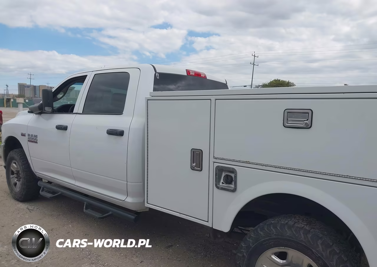 2018 Ram 2500 Tradesman 4X4 8' Box VIN:3C6UR5HJ9JG358767 - 14
