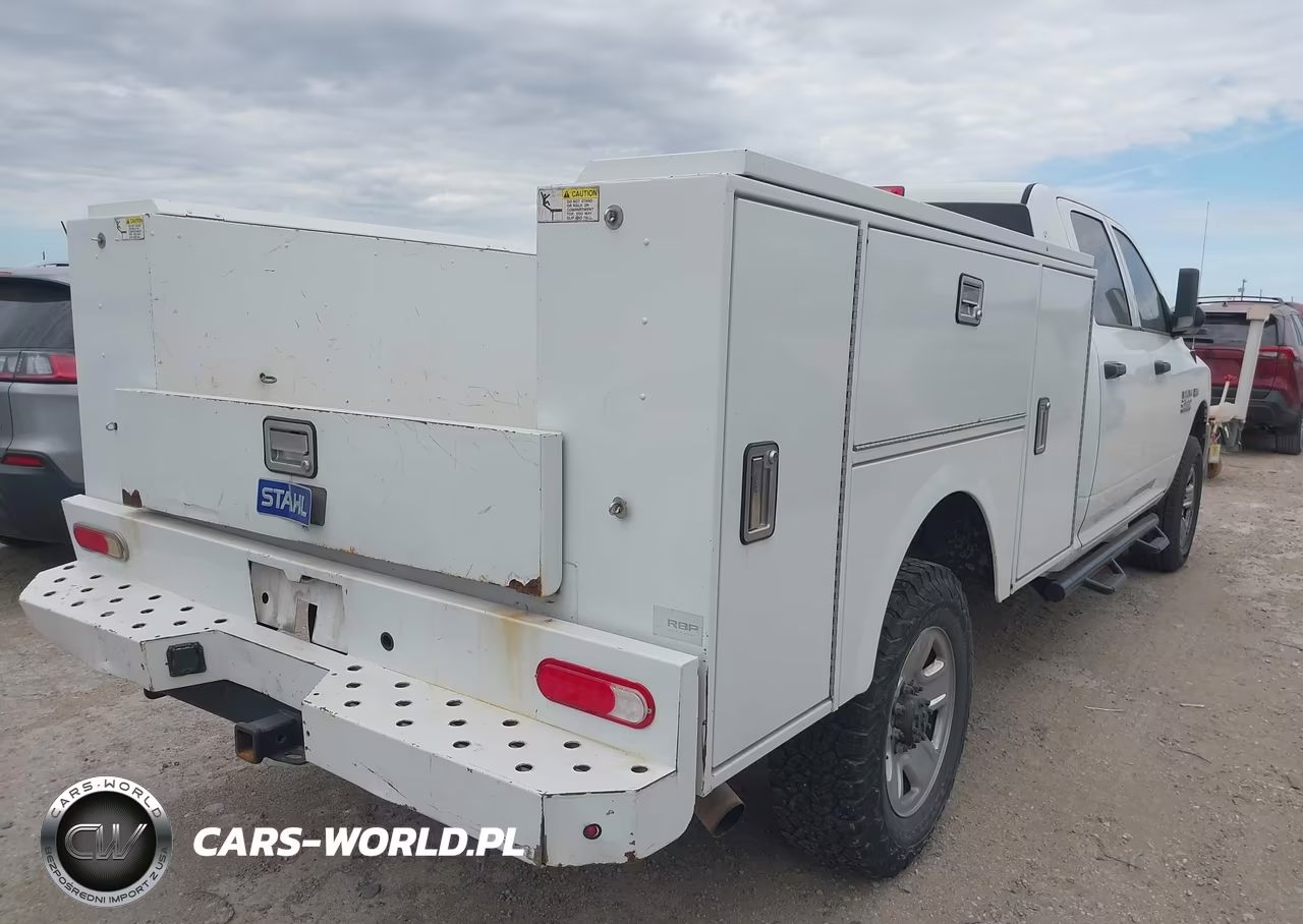 2018 Ram 2500 Tradesman 4X4 8' Box VIN:3C6UR5HJ9JG358767 - 4