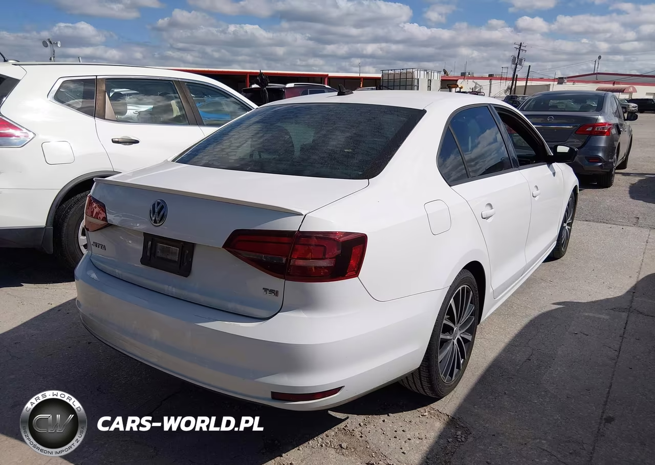 2016 Volkswagen Jetta 1.8T Sport VIN:3VWD17AJ5GM376499 - 4