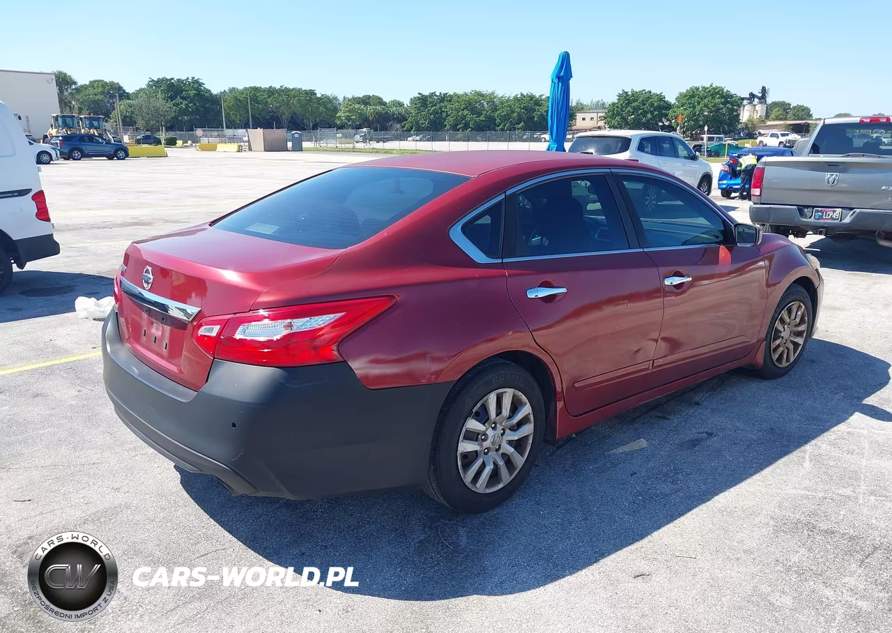 2017 Nissan Altima 2.5 S VIN:1N4AL3AP0HN311229 - 4