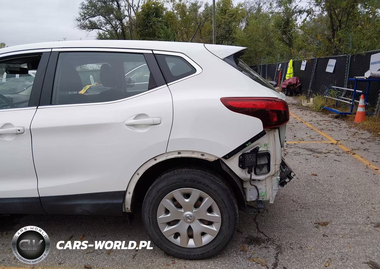 2019 Nissan Rogue Sport S VIN:JN1BJ1CP5KW228356 - 18
