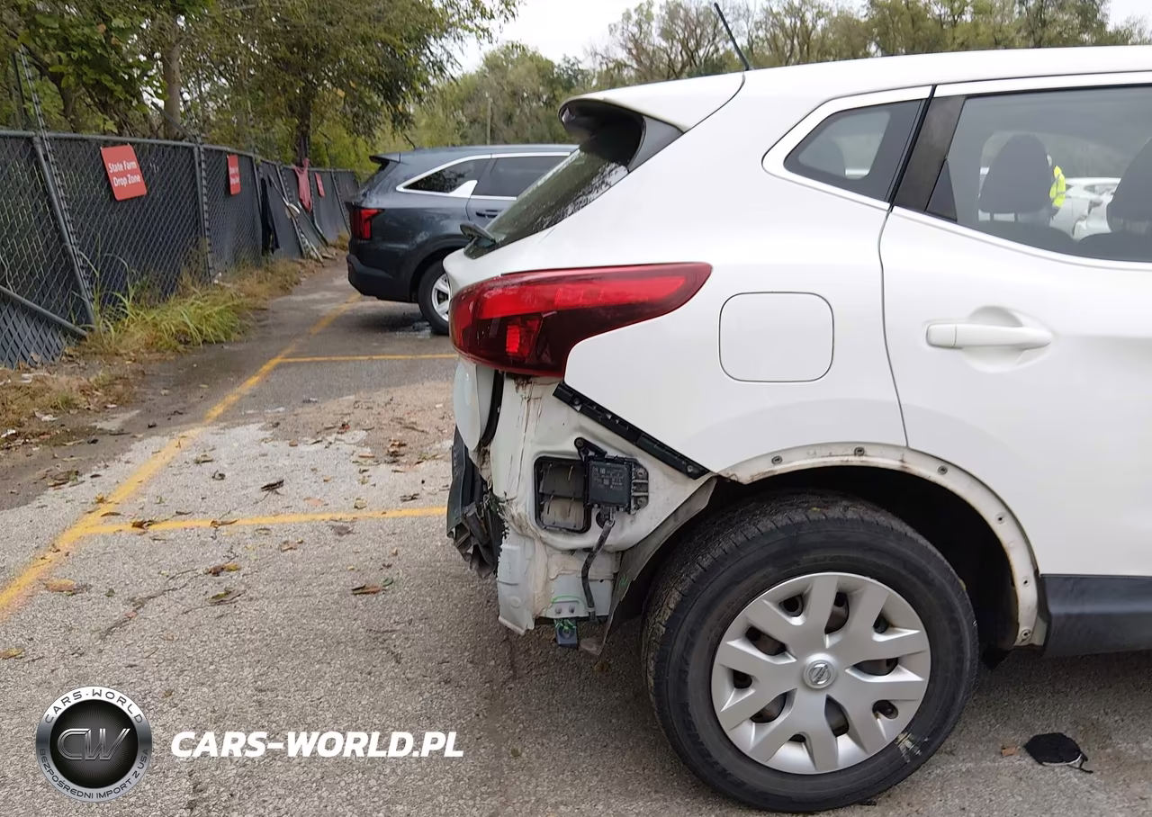 2019 Nissan Rogue Sport S VIN:JN1BJ1CP5KW228356 - 19
