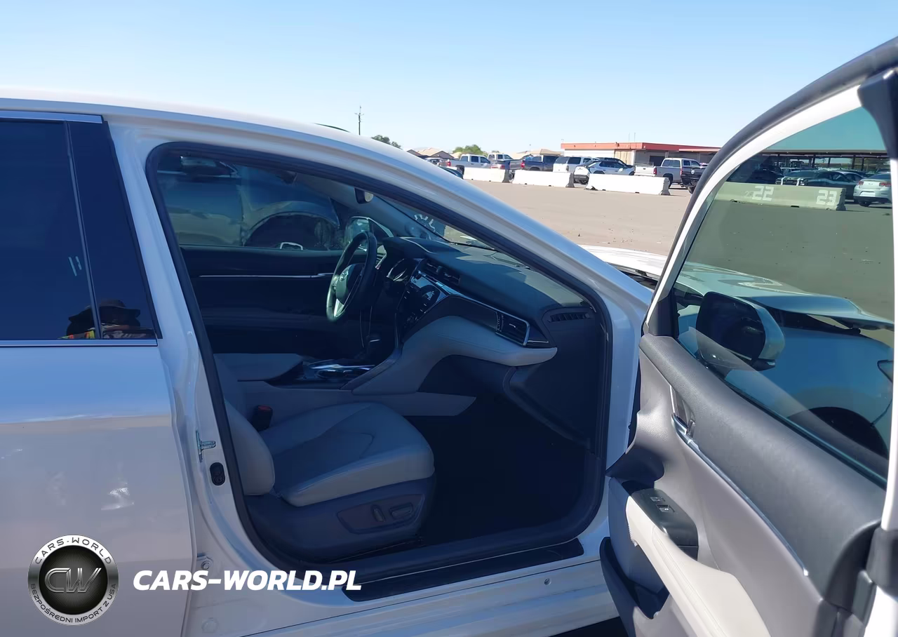 2019 Toyota Camry Xse VIN:4T1B61HKXKU749768 - 5