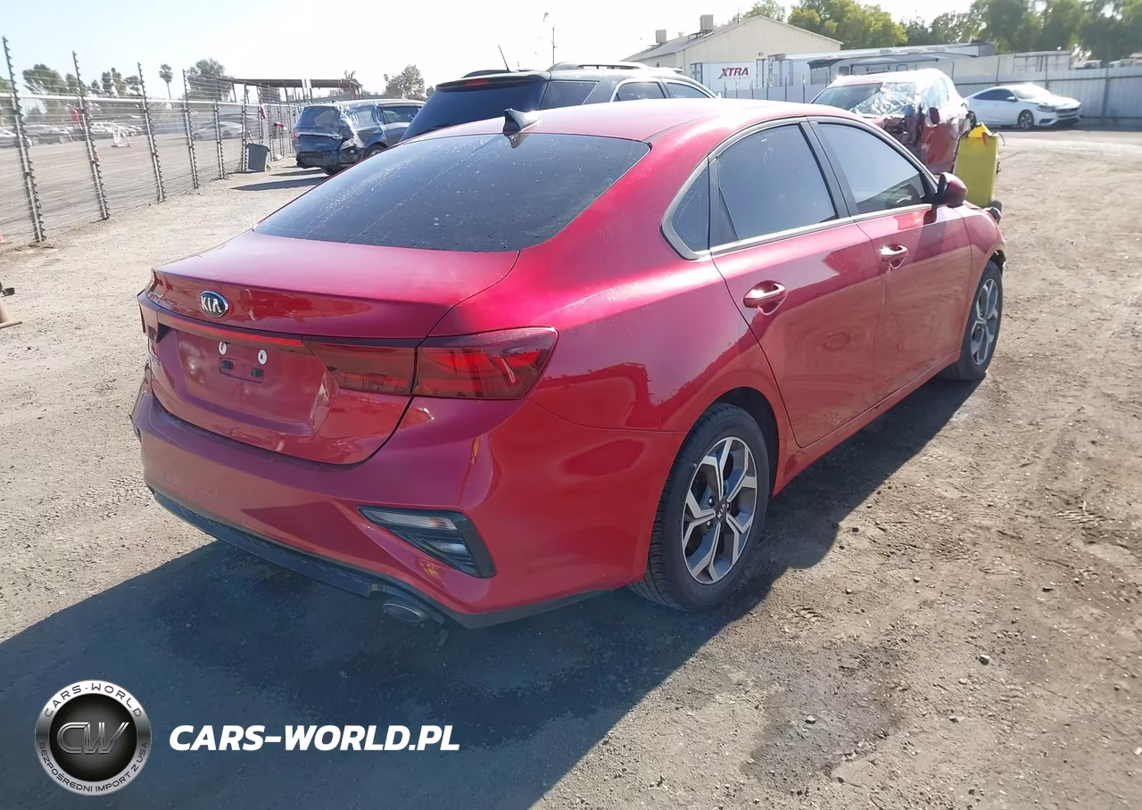 2021 Kia Forte Lxs VIN:3KPF24ADXME266717 - 4