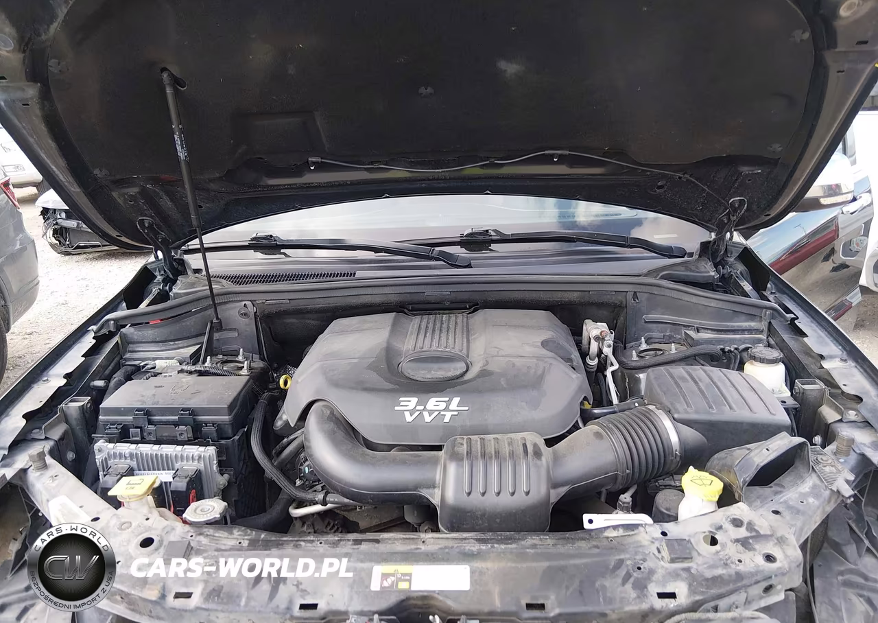 2014 Jeep Grand Cherokee Overland VIN:1C4RJECG0EC523664 - 10