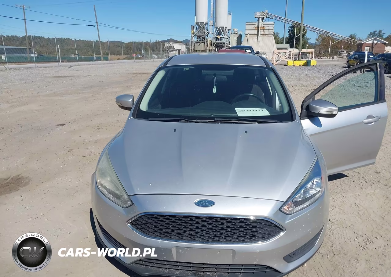 2015 Ford Focus Se VIN:1FADP3F29FL209998 - 6