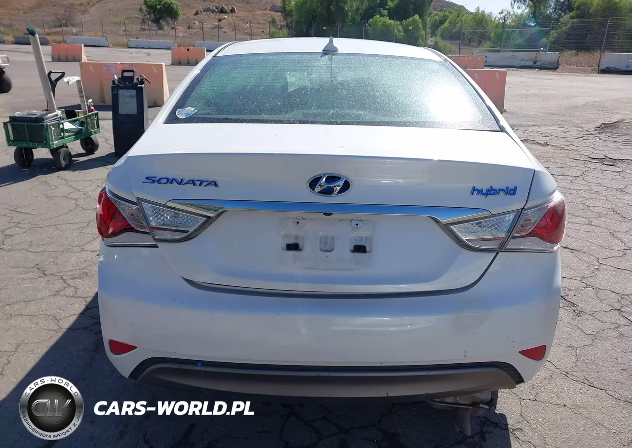 2015 Hyundai Sonata Hybrid VIN:KMHEC4A40FA138870 - 15