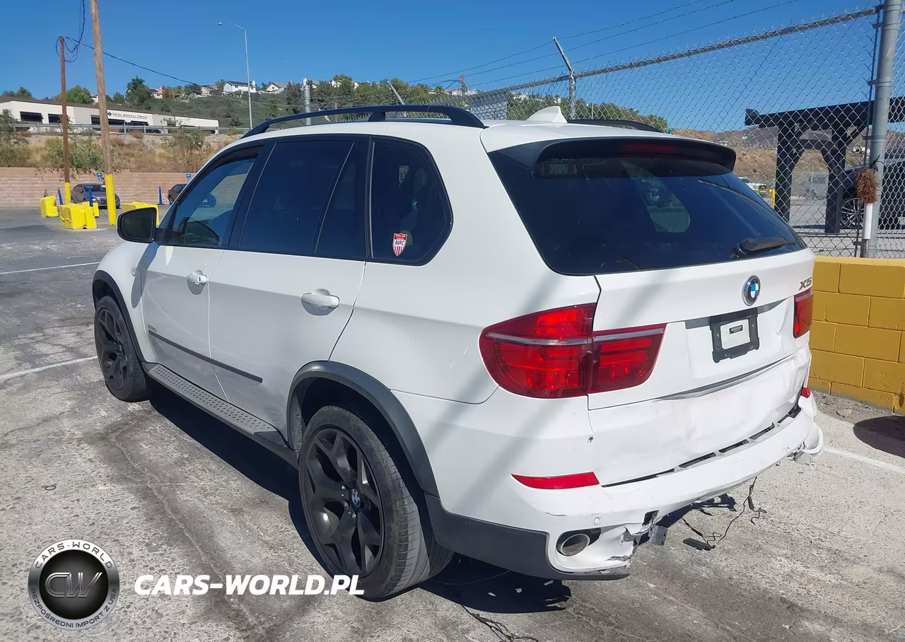 2012 BMW X5 xDrive35D VIN:5UXZW0C5XCL665633 - 3