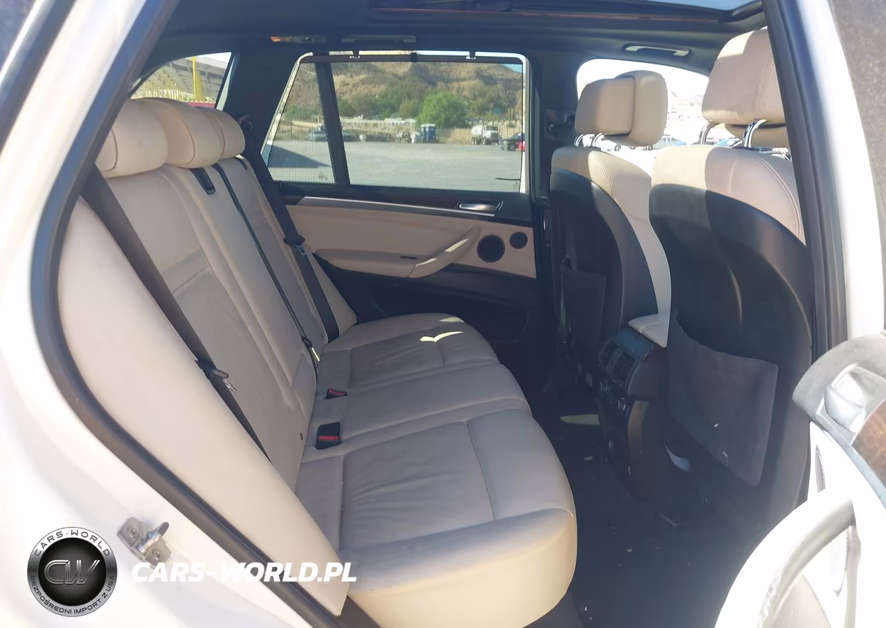 2012 BMW X5 xDrive35D VIN:5UXZW0C5XCL665633 - 8