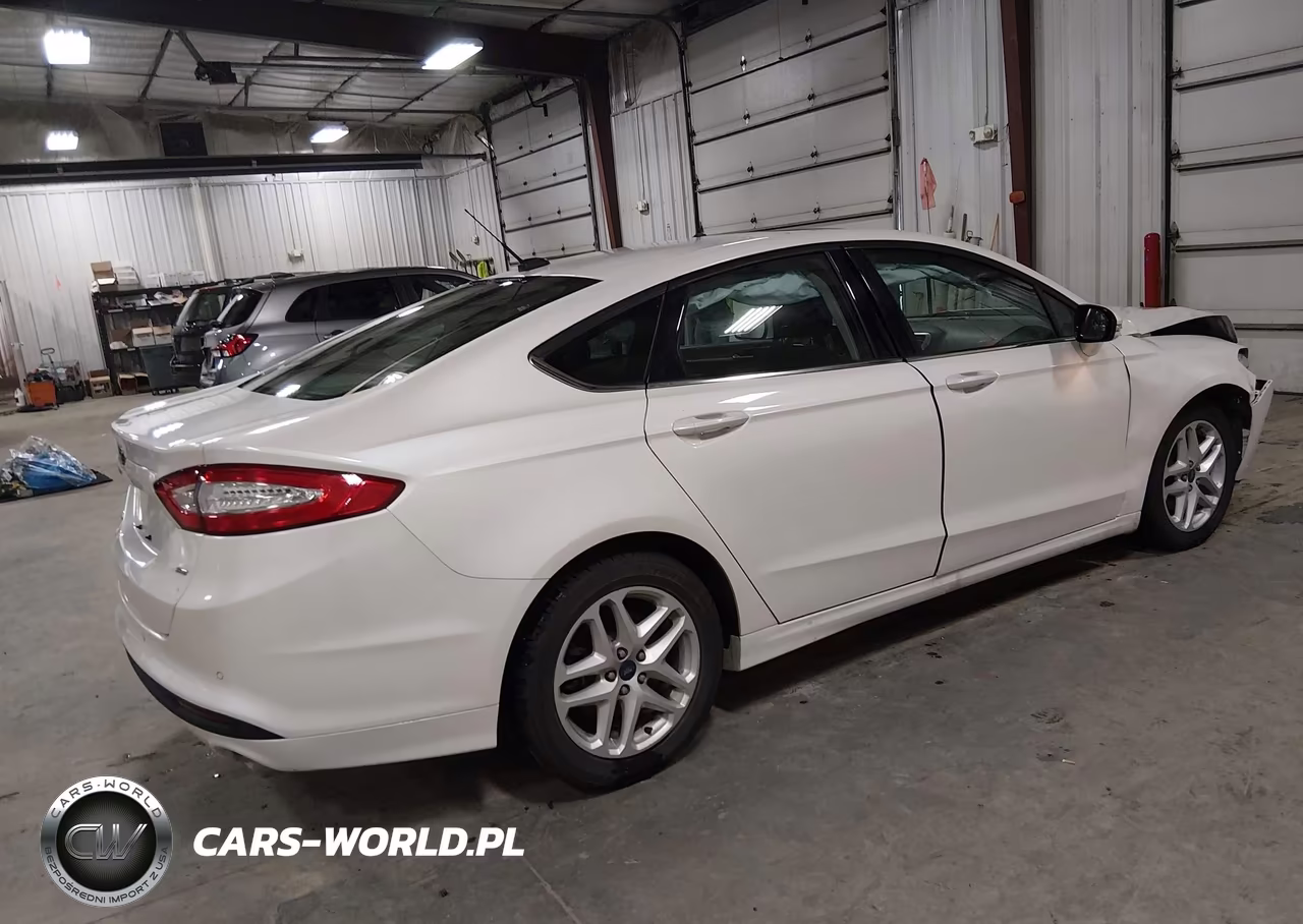 2015 Ford Fusion Se VIN:3FA6P0H7XFR279480 - 4