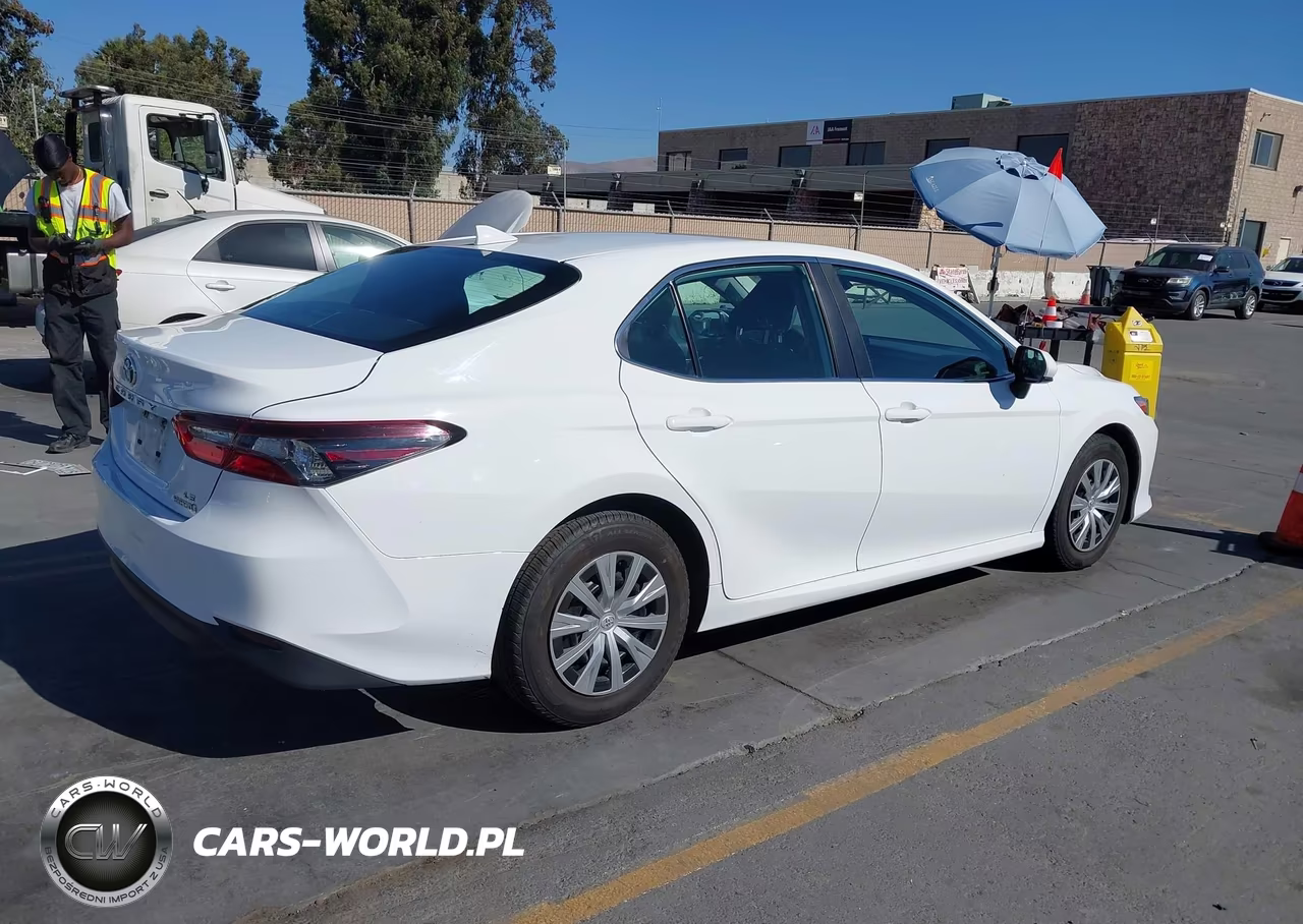 2022 Toyota Camry Le Hybrid VIN:4T1C31AK0NU591470 - 4