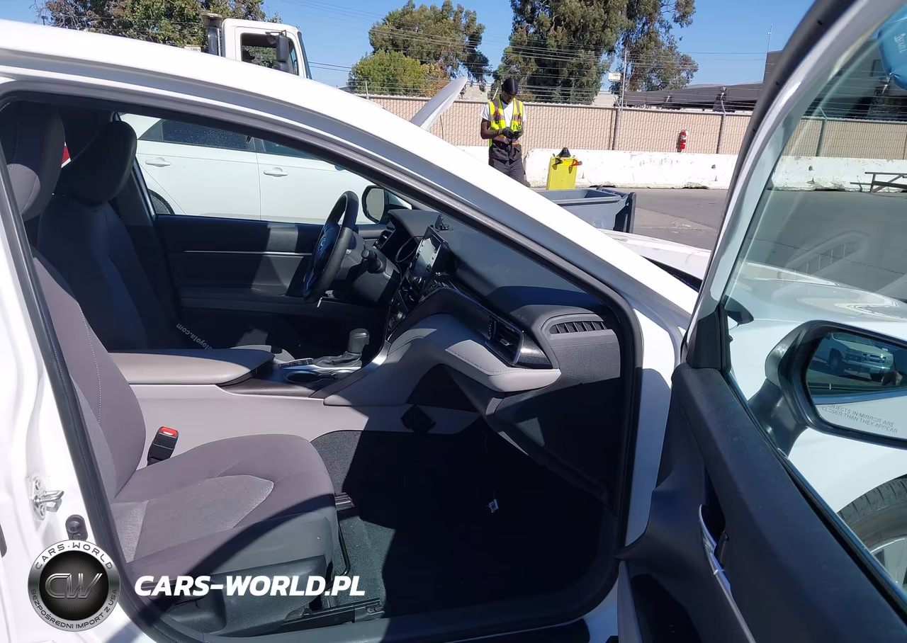 2022 Toyota Camry Le Hybrid VIN:4T1C31AK0NU591470 - 5