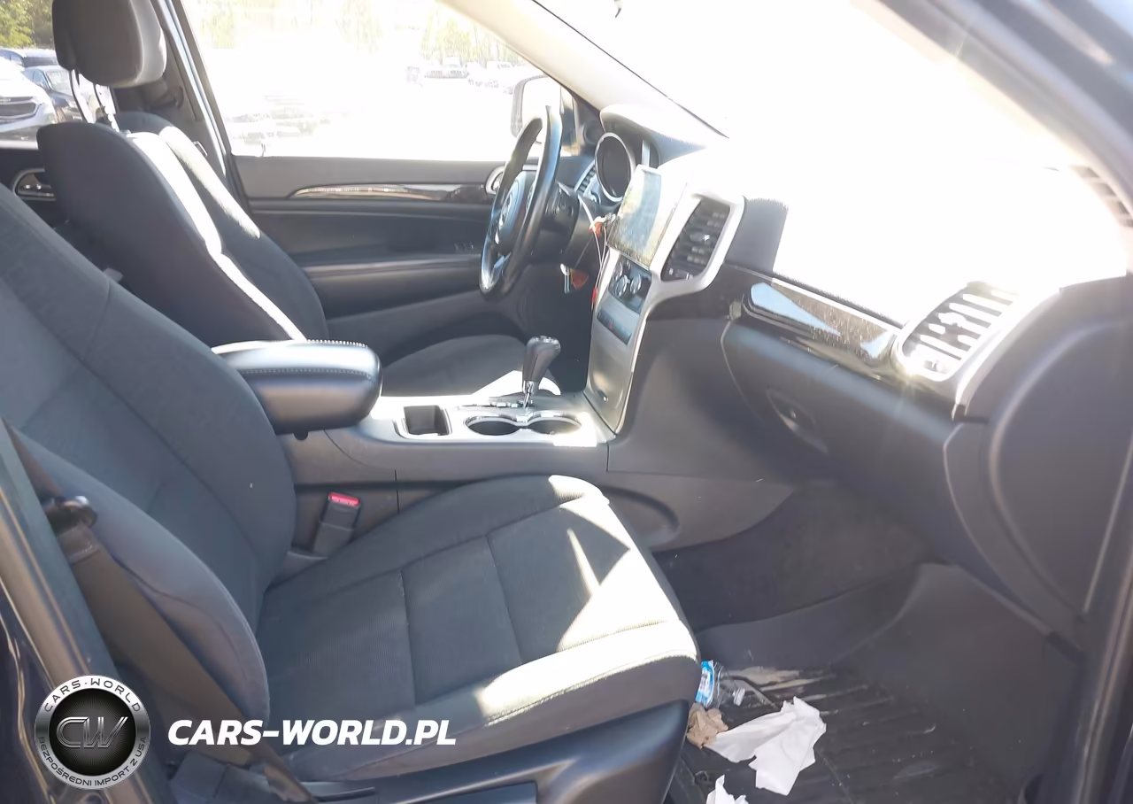 2011 Jeep Grand Cherokee Laredo VIN:1J4RR4GG0BC523330 - 5
