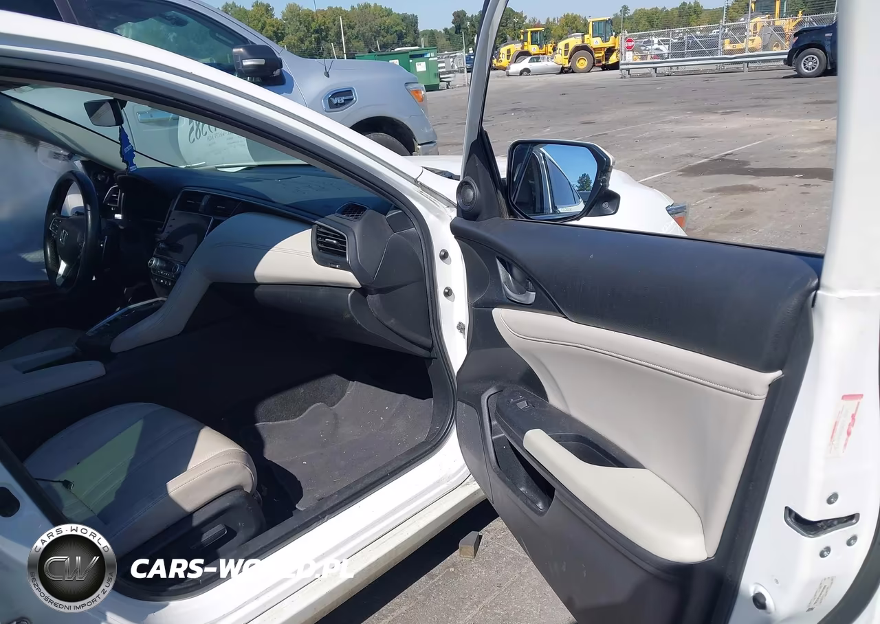 2019 Honda Insight Touring VIN:19XZE4F94KE003550 - 5