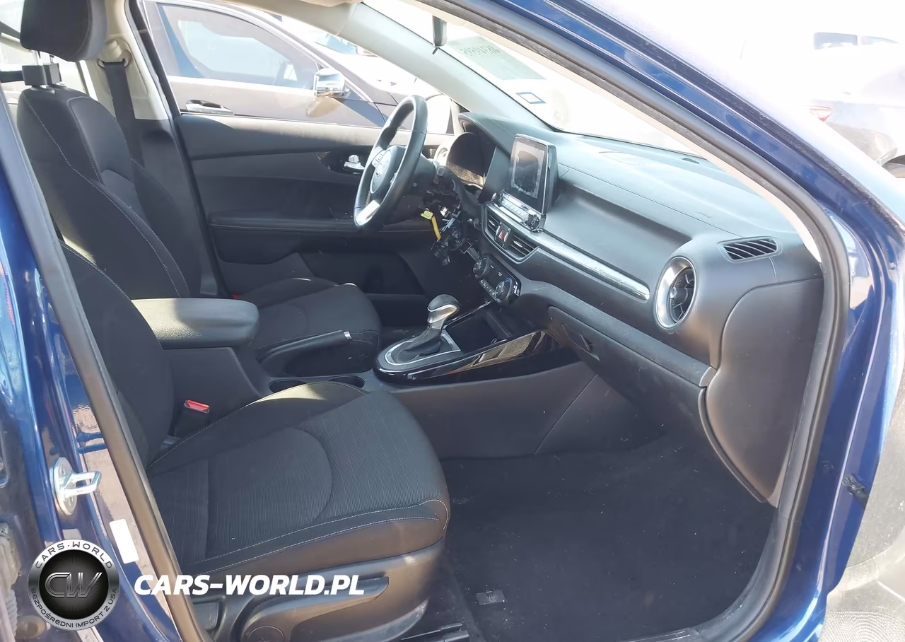 2019 Kia Forte S VIN:3KPF34ADXKE065216 - 5