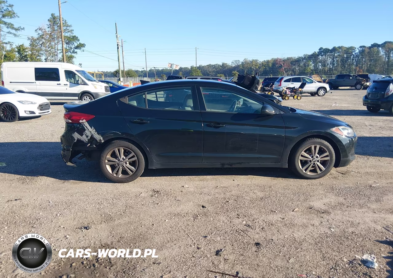 2018 Hyundai Elantra Value Edition VIN:5NPD84LF2JH277996 - 13