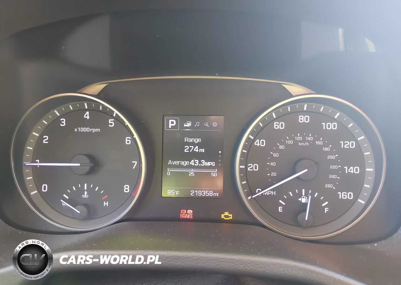 2018 Hyundai Elantra Value Edition VIN:5NPD84LF2JH277996 - 7