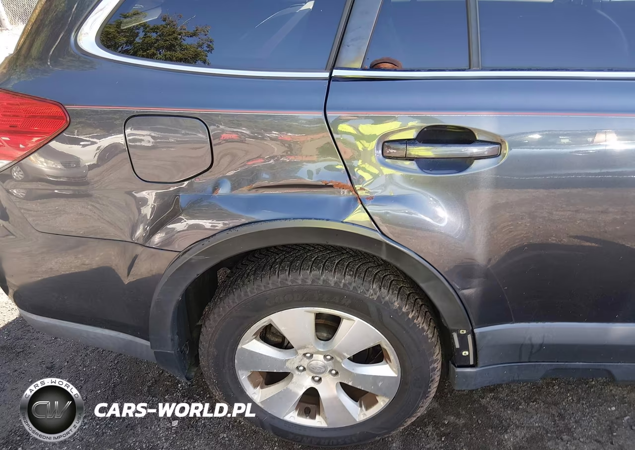 2011 Subaru Outback 3.6R Limited VIN:4S4BRDLC3B2392633 - 6