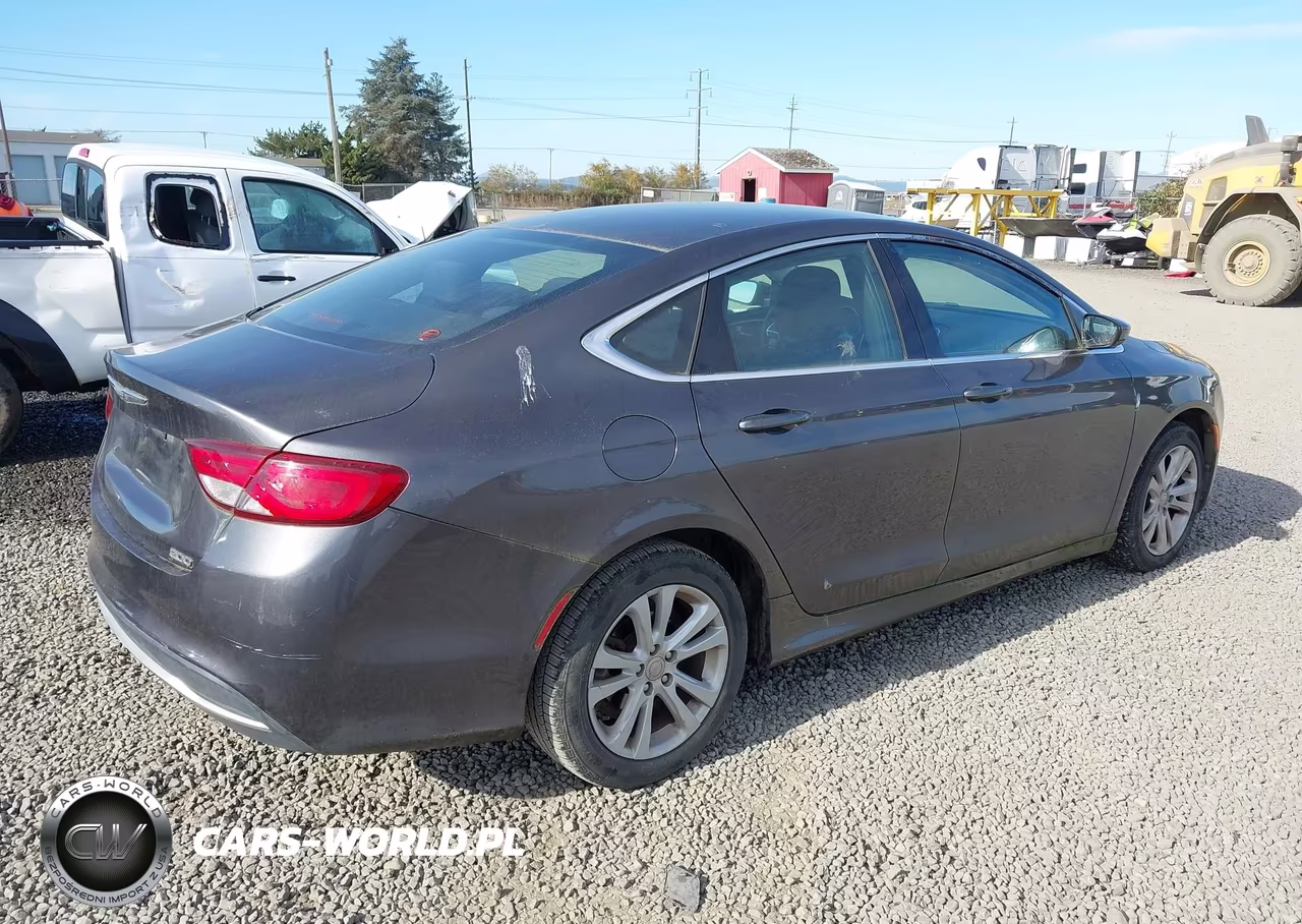 2016 Chrysler 200 Limited VIN:1C3CCCAB5GN145624 - 4