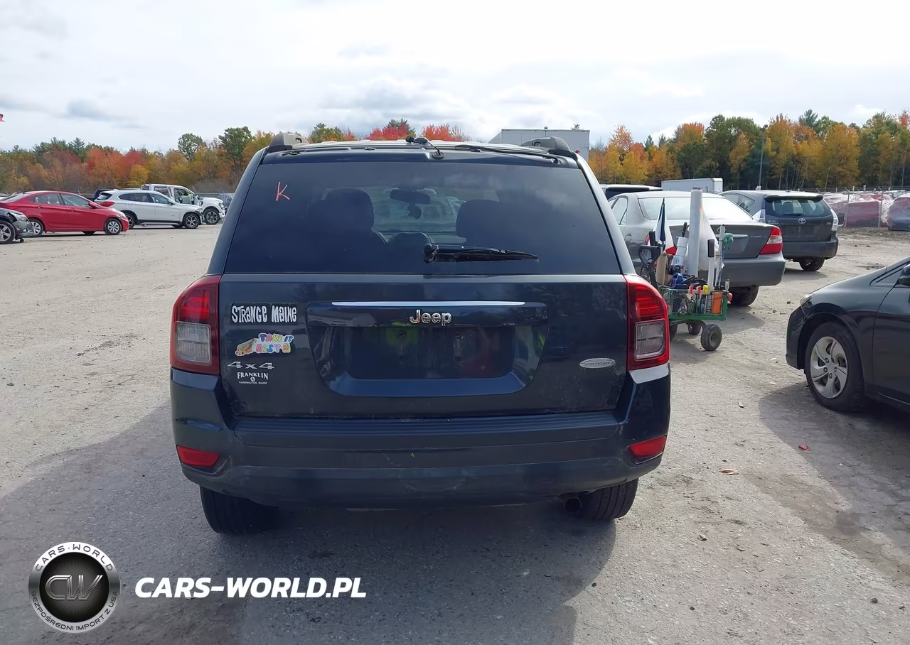 2015 Jeep Compass Latitude VIN:1C4NJDEB4FD106036 - 15