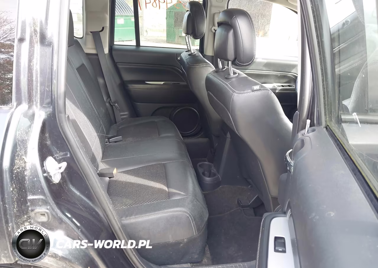 2015 Jeep Compass Latitude VIN:1C4NJDEB4FD106036 - 8