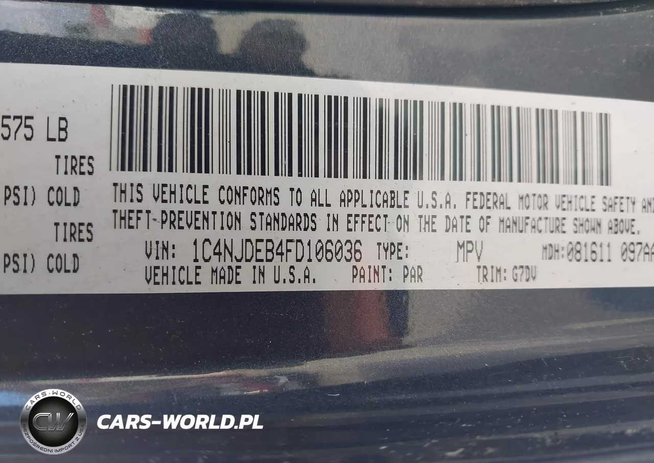 2015 Jeep Compass Latitude VIN:1C4NJDEB4FD106036 - 9