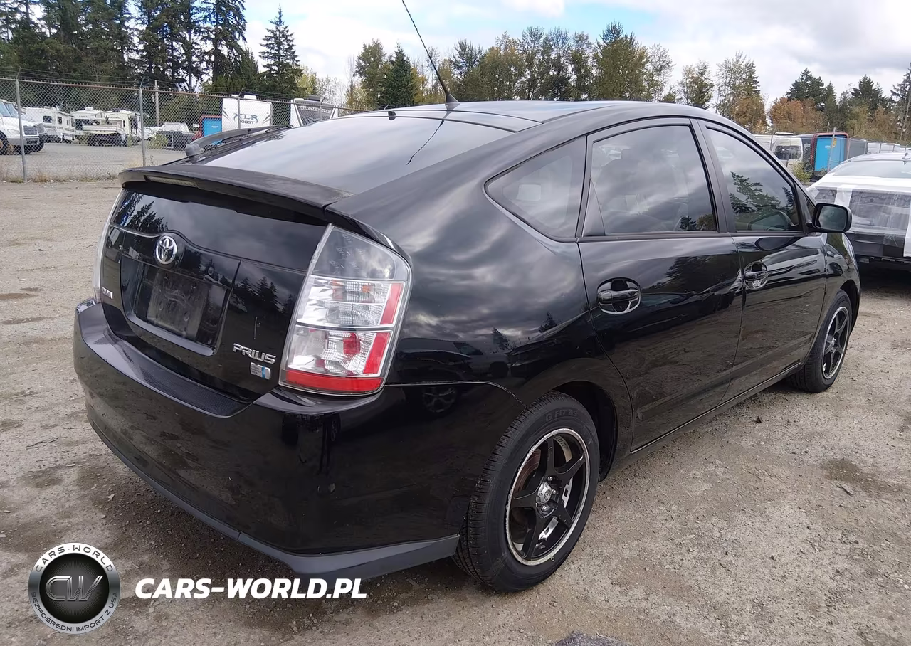2005 Toyota Prius VIN:JTDKB20UX50131185 - 4