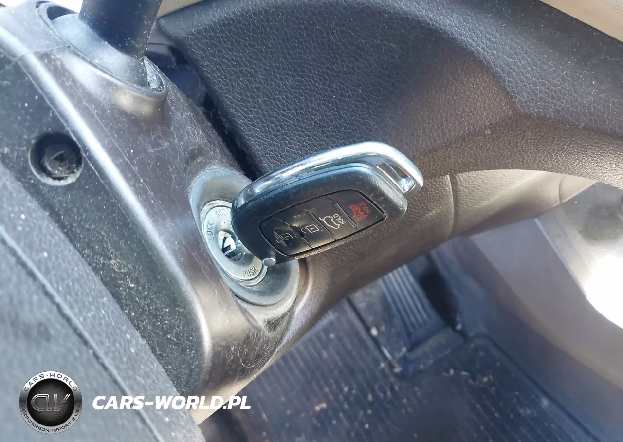 2015 Hyundai Santa Fe Sport 2.4L VIN:5XYZUDLB0FG278416 - 11