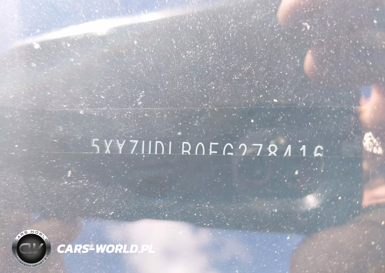 2015 Hyundai Santa Fe Sport 2.4L VIN:5XYZUDLB0FG278416 - 12