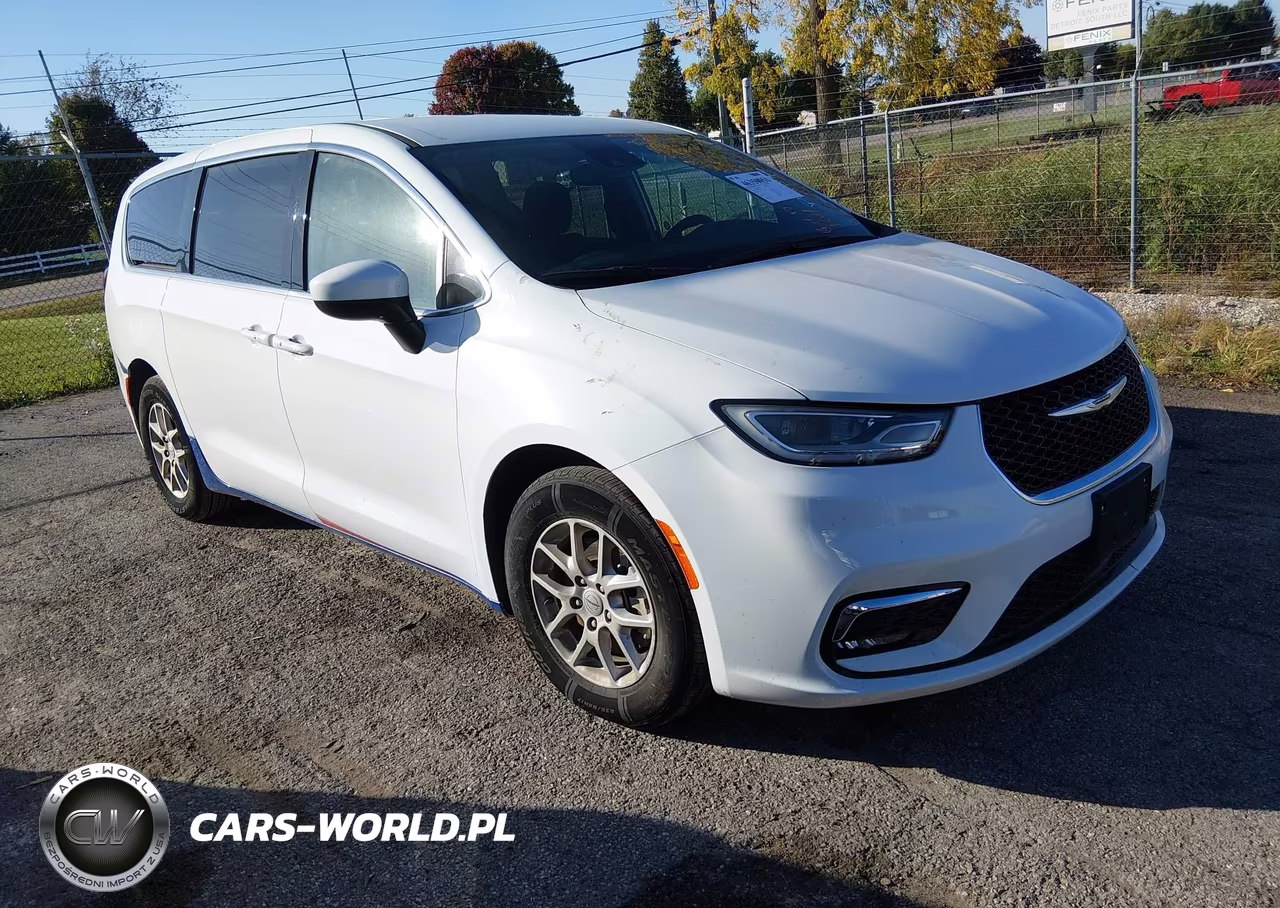 2023 Chrysler Pacifica Touring