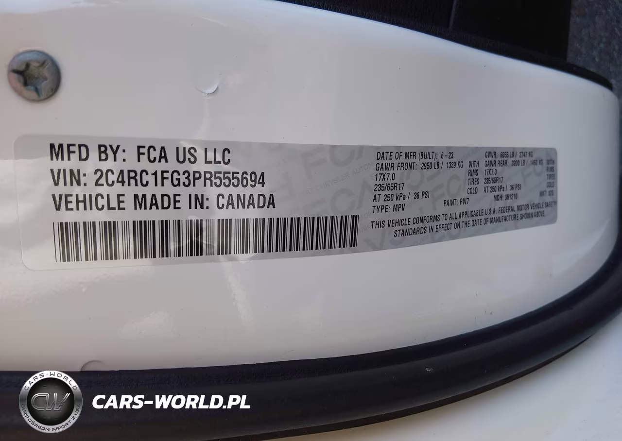 2023 Chrysler Pacifica Touring VIN:2C4RC1FG3PR555694 - 9