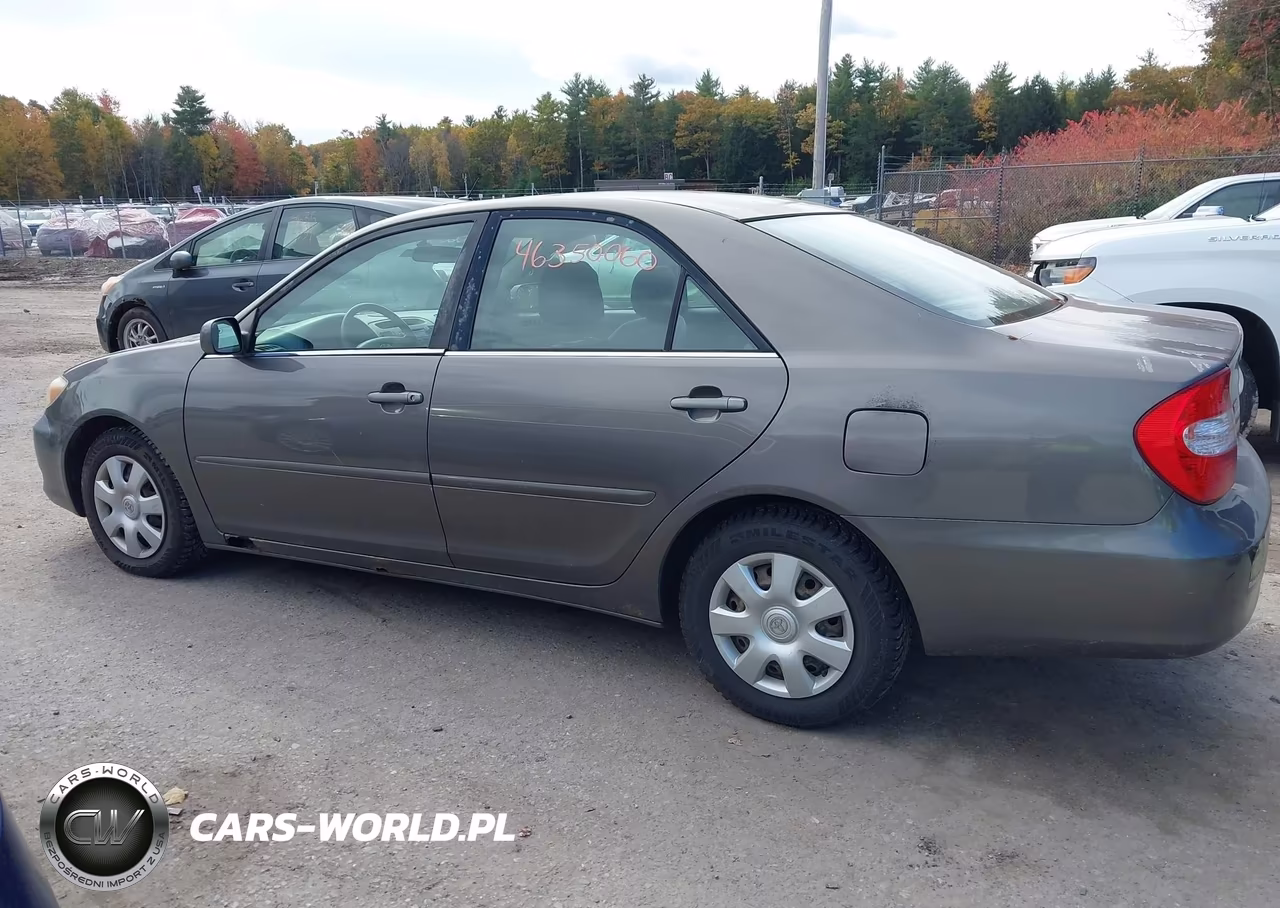 2003 Toyota Camry Le VIN:4T1BE32K83U719113 - 12