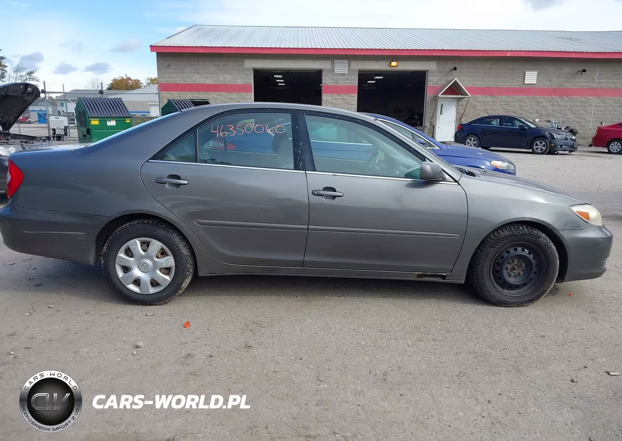 2003 Toyota Camry Le VIN:4T1BE32K83U719113 - 14