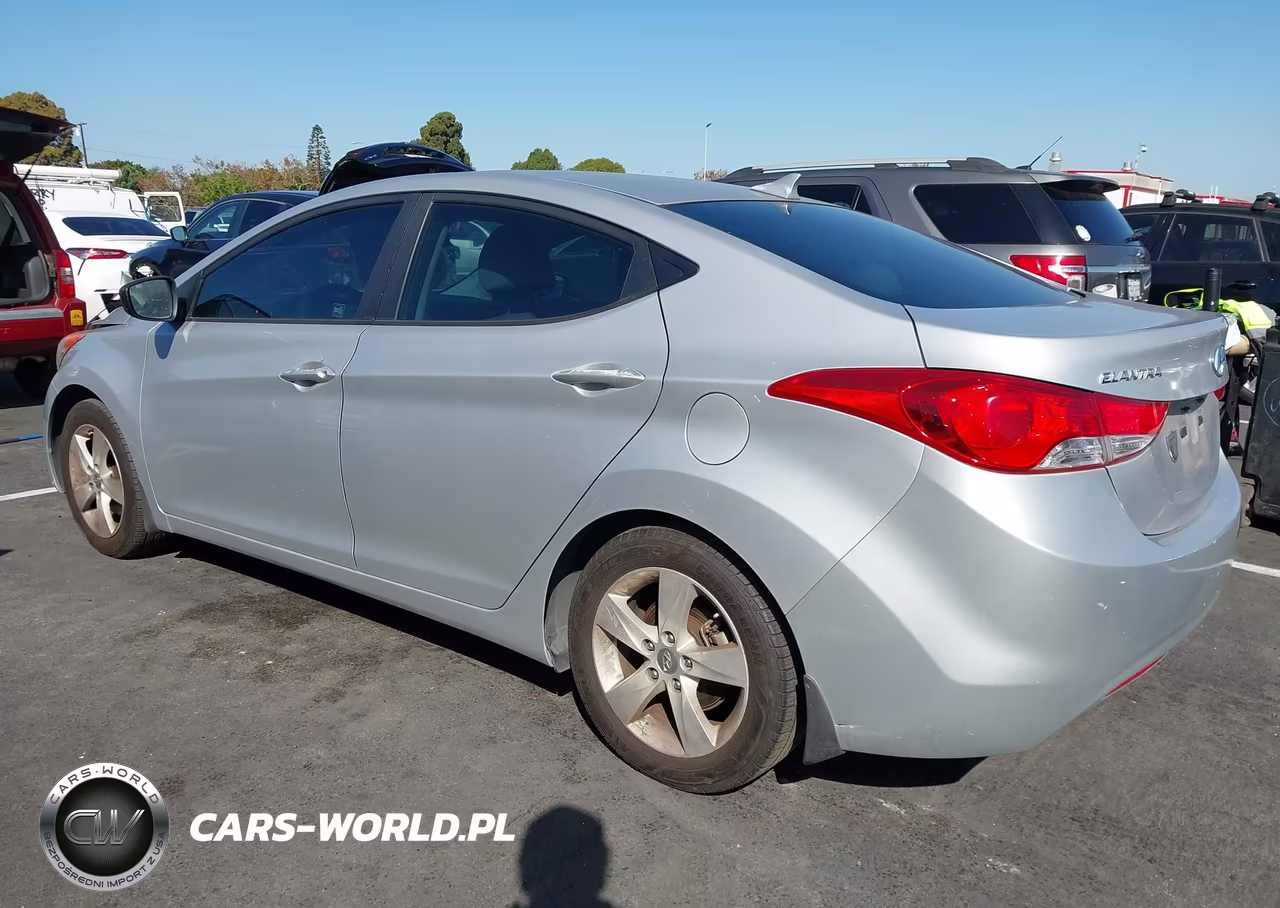 2013 Hyundai Elantra Gls VIN:KMHDH4AE5DU677034 - 3