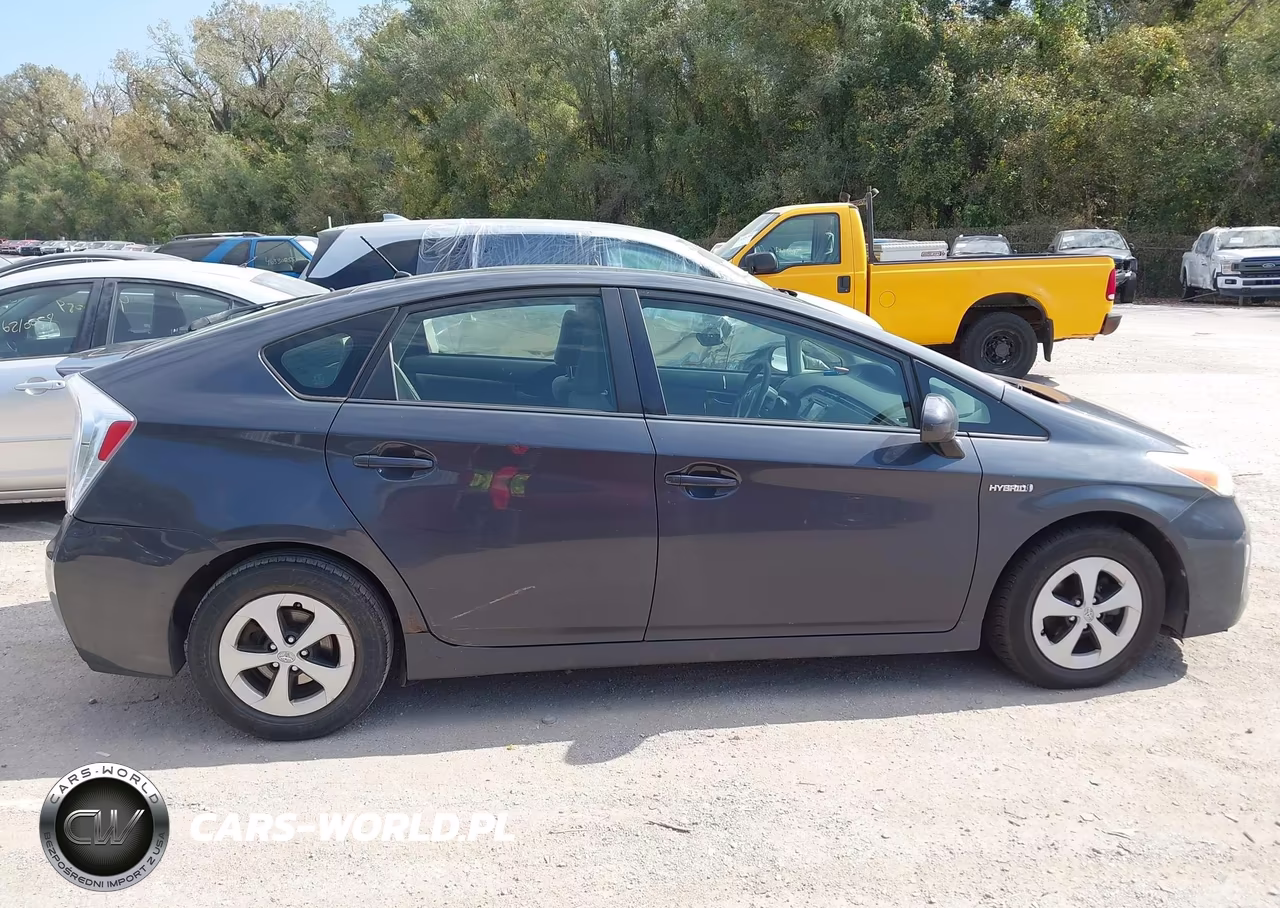2014 Toyota Prius Two VIN:JTDKN3DU1E1764191 - 13