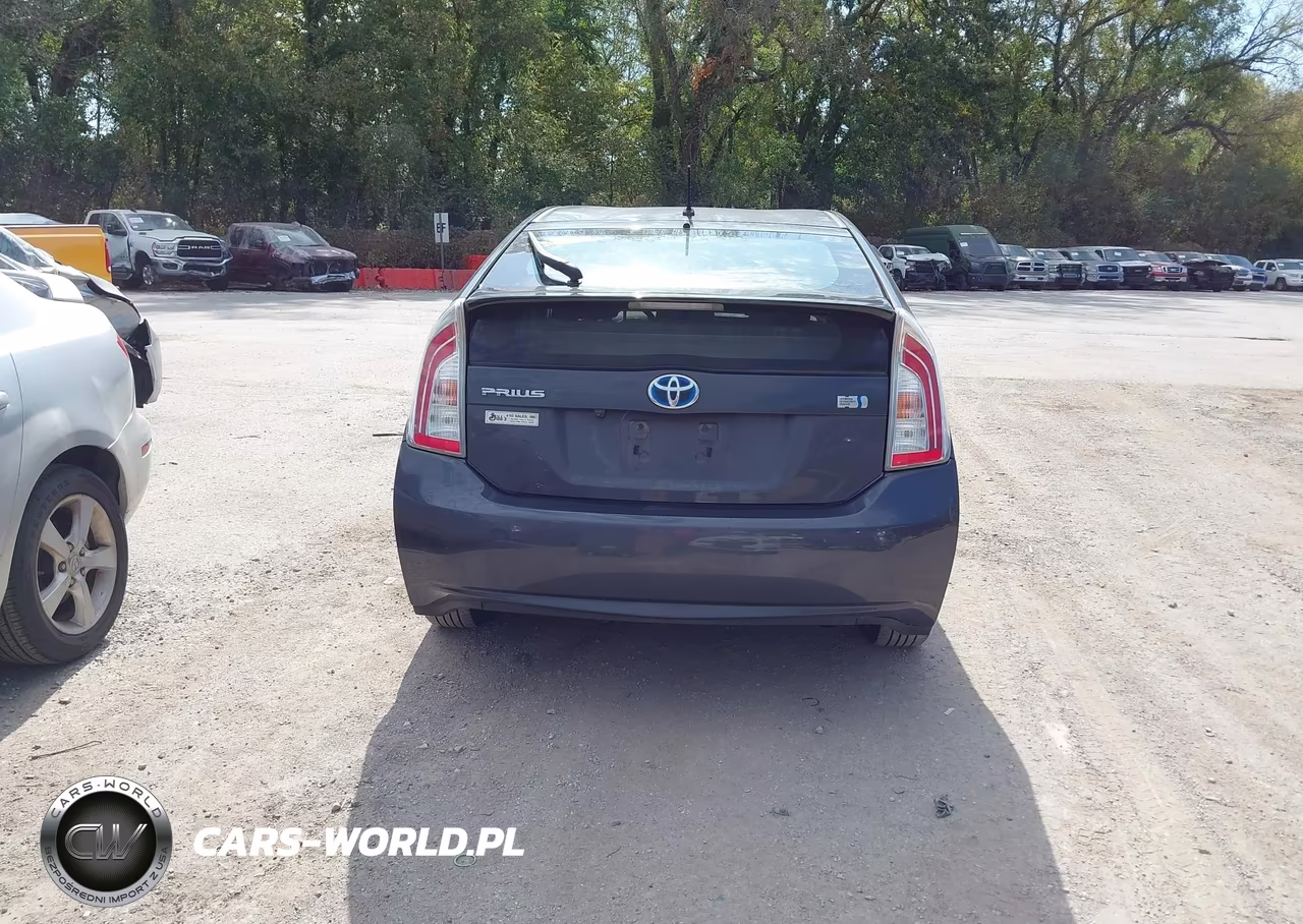 2014 Toyota Prius Two VIN:JTDKN3DU1E1764191 - 16