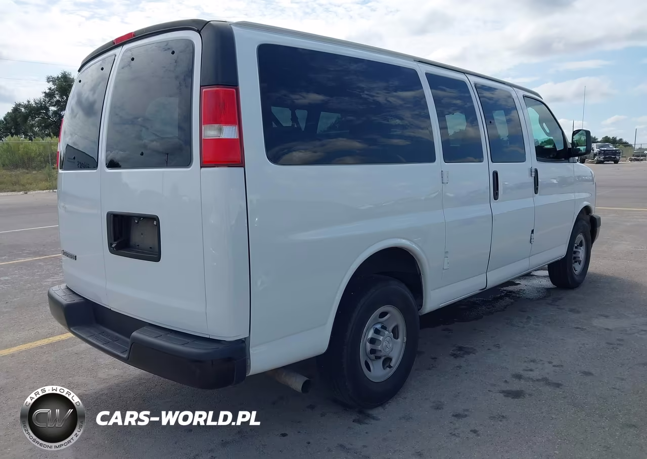 2017 Chevrolet Express 2500 Ls VIN:1GAWGEFG7H1266590 - 4