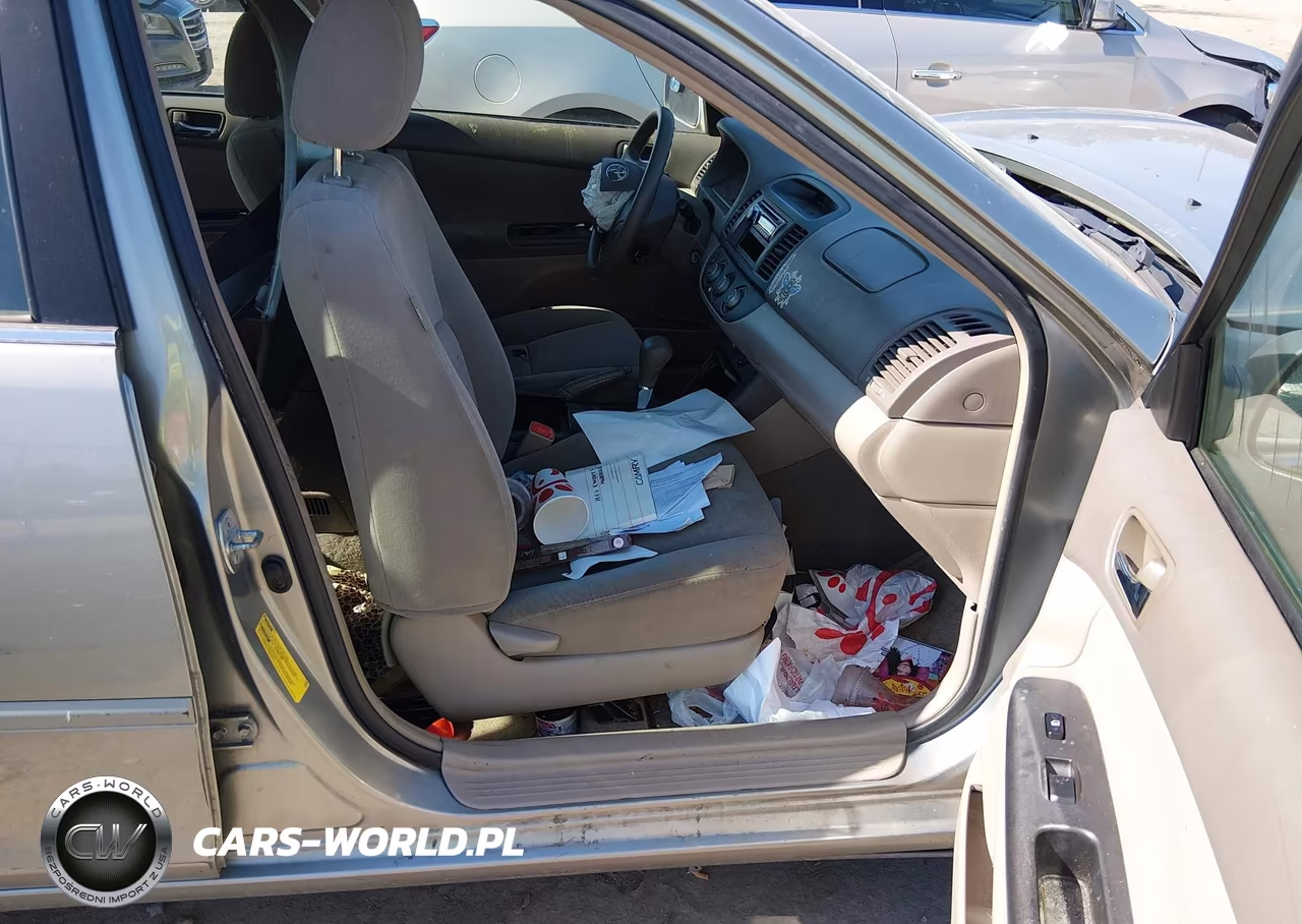 2005 Toyota Camry Le VIN:4T1BE30K15U977074 - 5