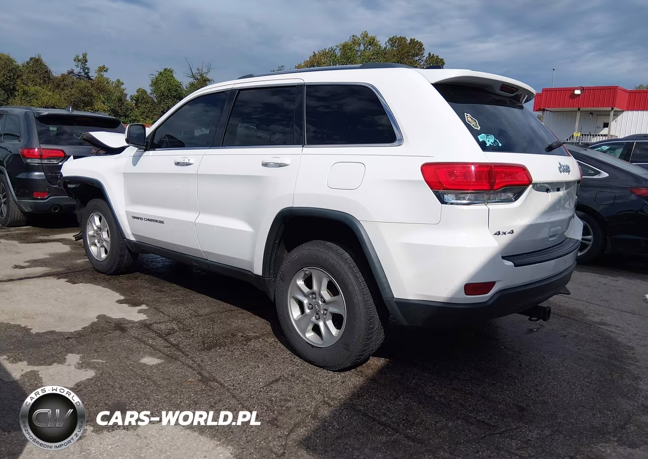 2014 Jeep Grand Cherokee Laredo VIN:1C4RJFAG8EC470656 - 3