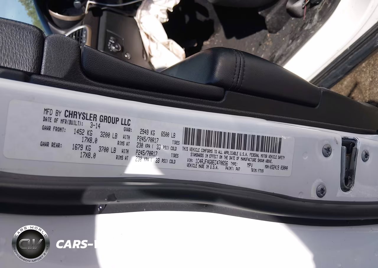 2014 Jeep Grand Cherokee Laredo VIN:1C4RJFAG8EC470656 - 9