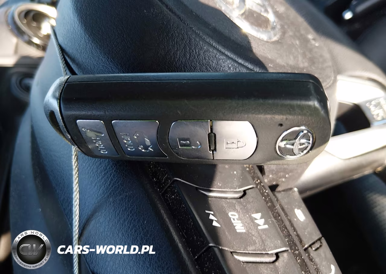 2019 Toyota Yaris Le VIN:3MYDLBYV4KY521768 - 11