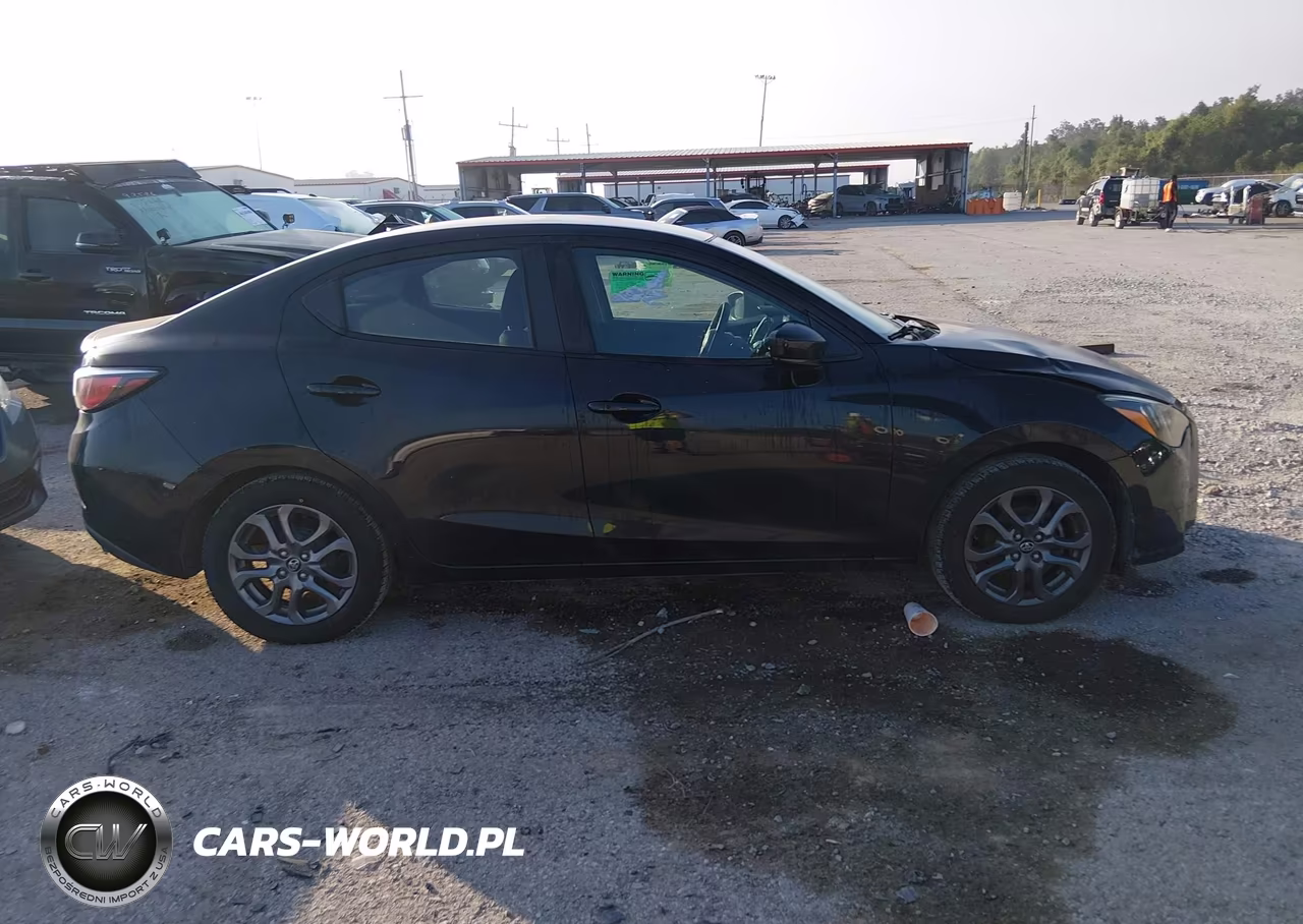 2019 Toyota Yaris Le VIN:3MYDLBYV4KY521768 - 13