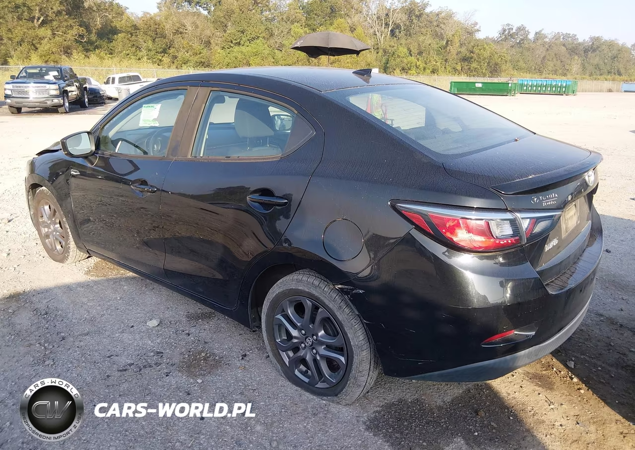 2019 Toyota Yaris Le VIN:3MYDLBYV4KY521768 - 3