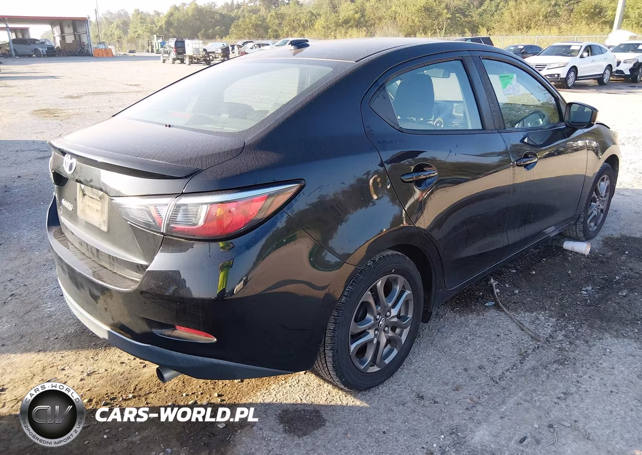 2019 Toyota Yaris Le VIN:3MYDLBYV4KY521768 - 4