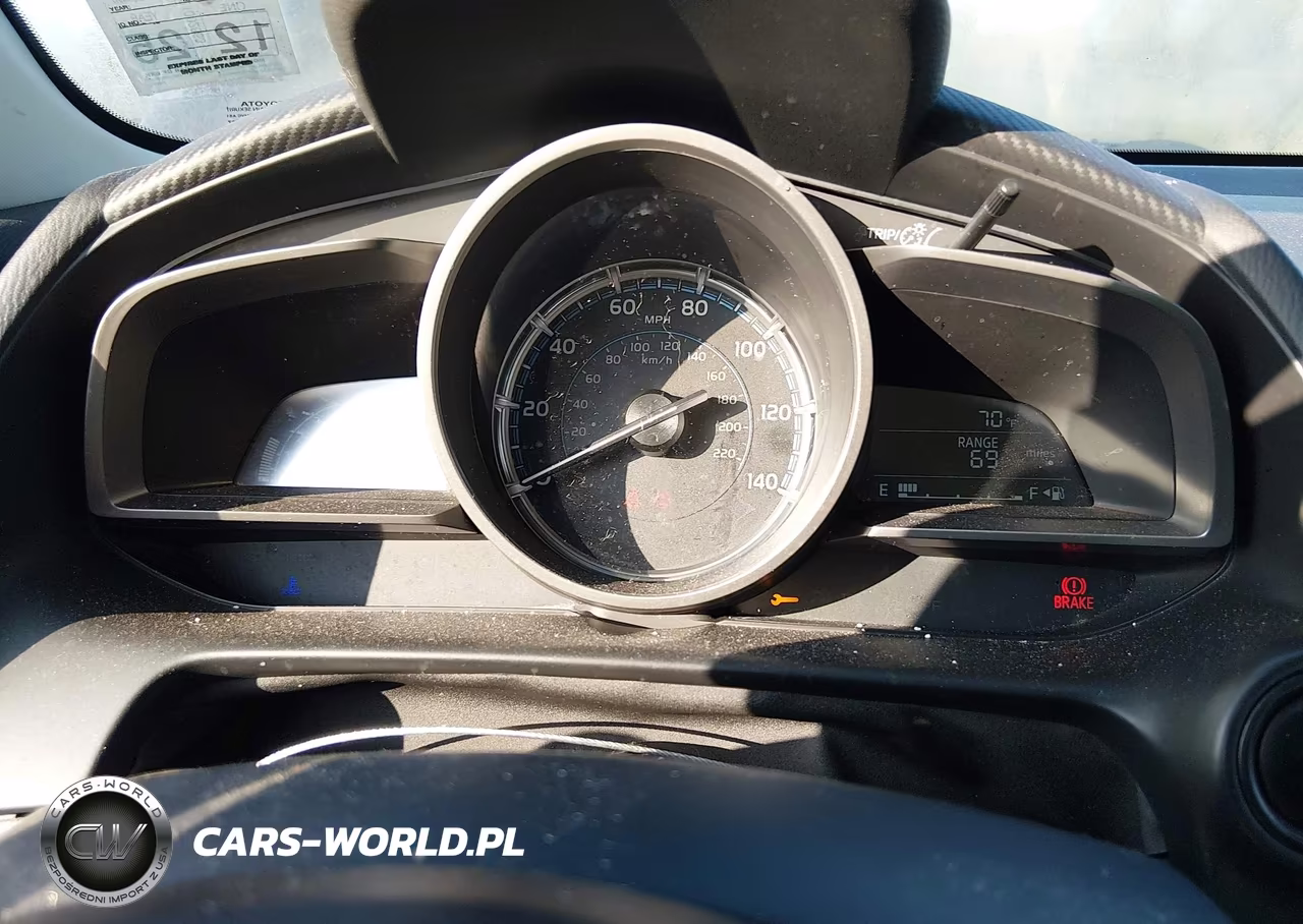 2019 Toyota Yaris Le VIN:3MYDLBYV4KY521768 - 7