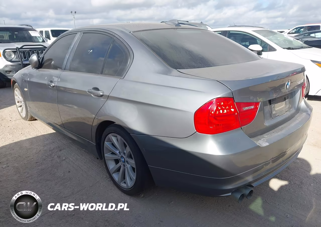 2011 BMW 328I VIN:WBAPH7C53BA801703 - 3