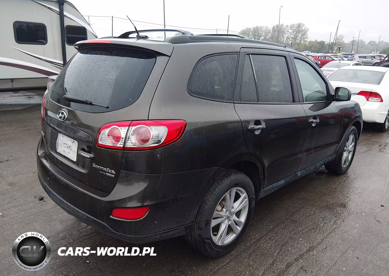 2011 Hyundai Santa Fe Limited V6 VIN:5XYZKDAG6BG085024 - 4