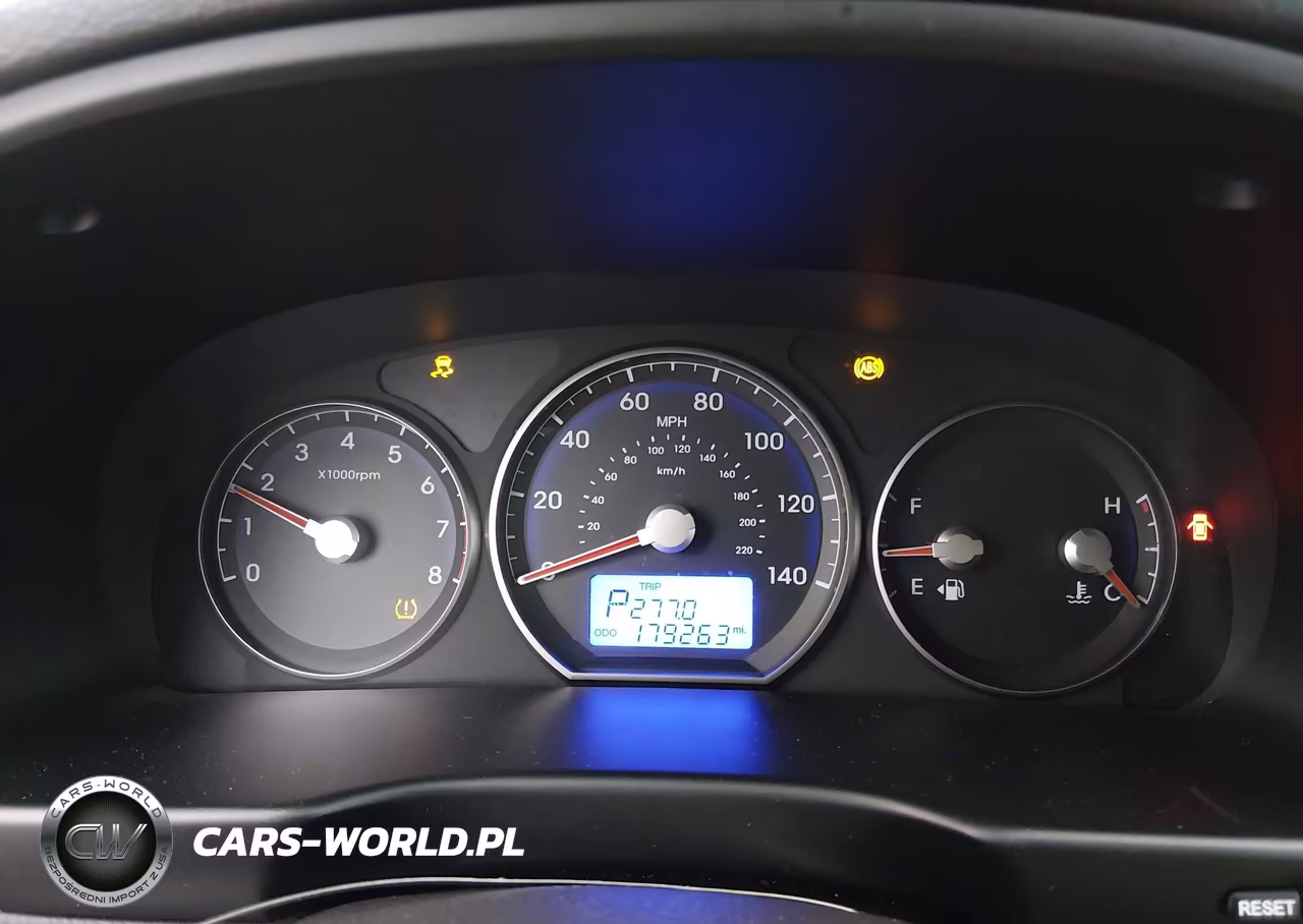 2011 Hyundai Santa Fe Limited V6 VIN:5XYZKDAG6BG085024 - 7