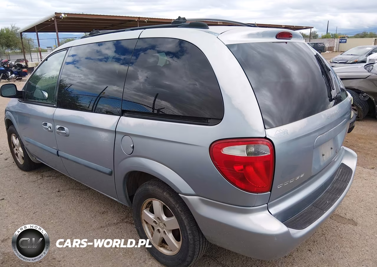 2005 Dodge Caravan Sxt VIN:1D4GP45R05B100896 - 3